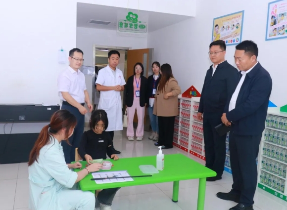 新疆科信职业技术学院院长杨建明一行到新疆长安中医脑病医院参观交流