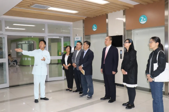 民盟新疆区委会秘书长曹笑艳一行赴新疆长安中医脑病医院开展优化营商环境民