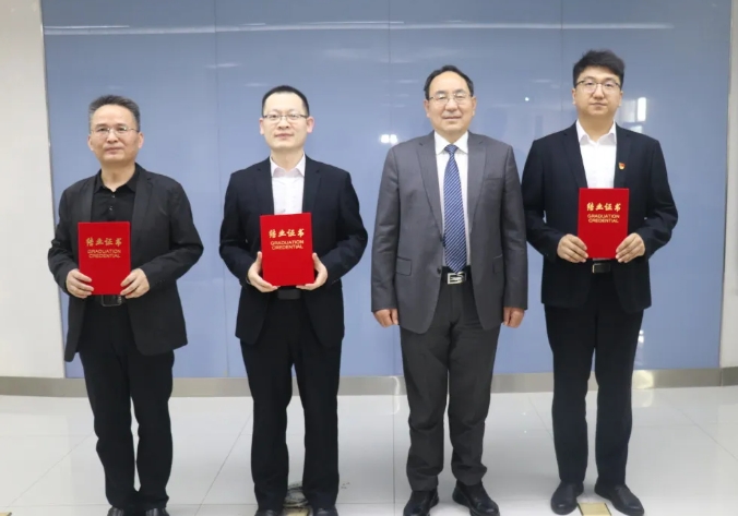 “宋虎杰名医工作室”首批学术传承人出师